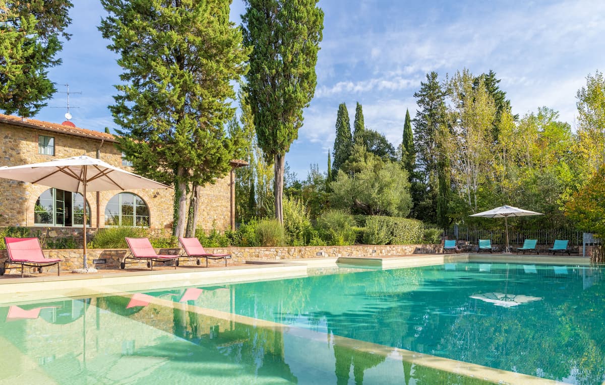 tuscany auction vacation packages with luxury villa