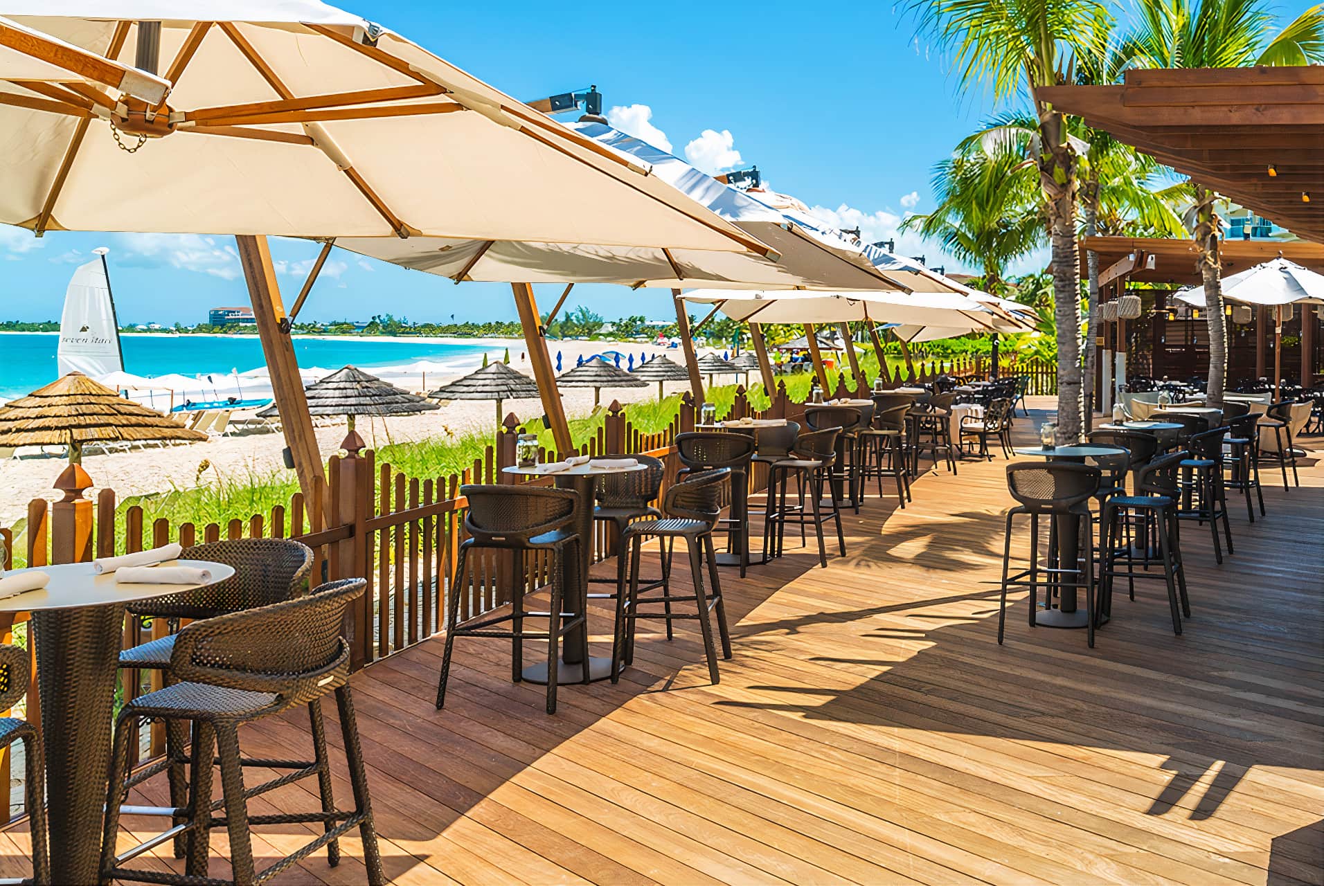 beachfront restaurants grace bay