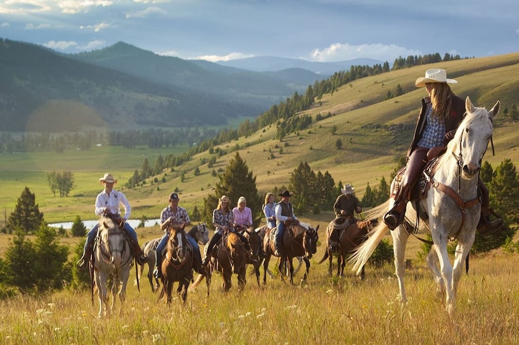 montana horseback riding tours